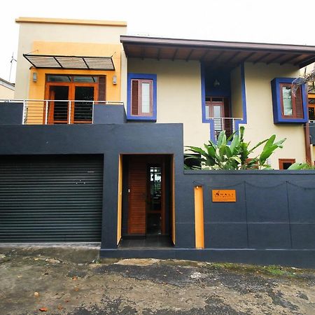 Oyo 437 Amali Residence Nugegoda Extérieur photo