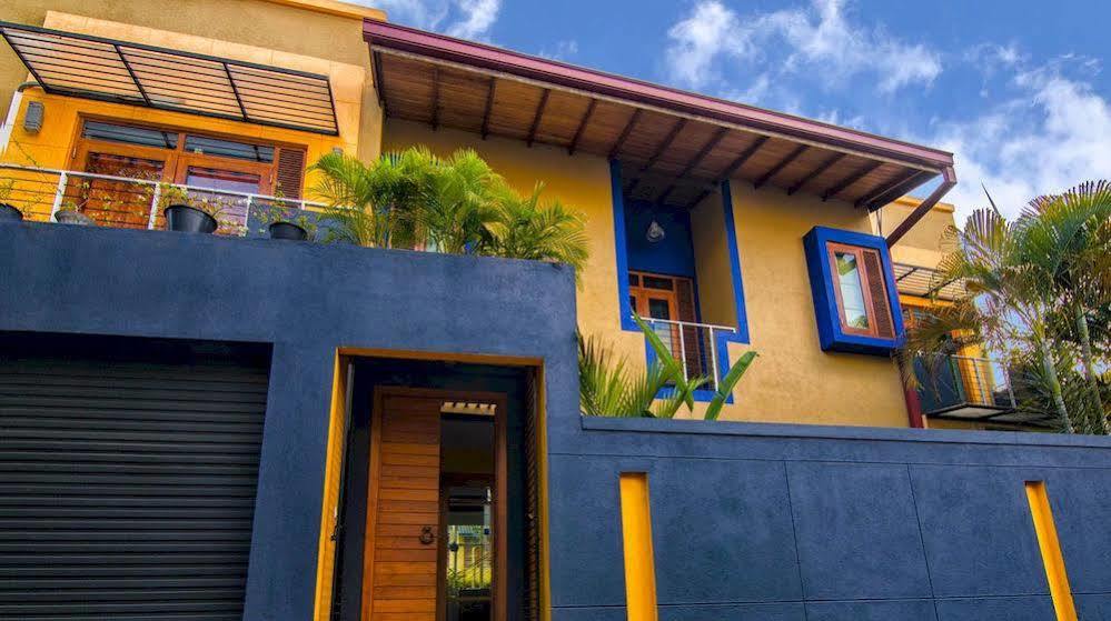 Oyo 437 Amali Residence Nugegoda Extérieur photo