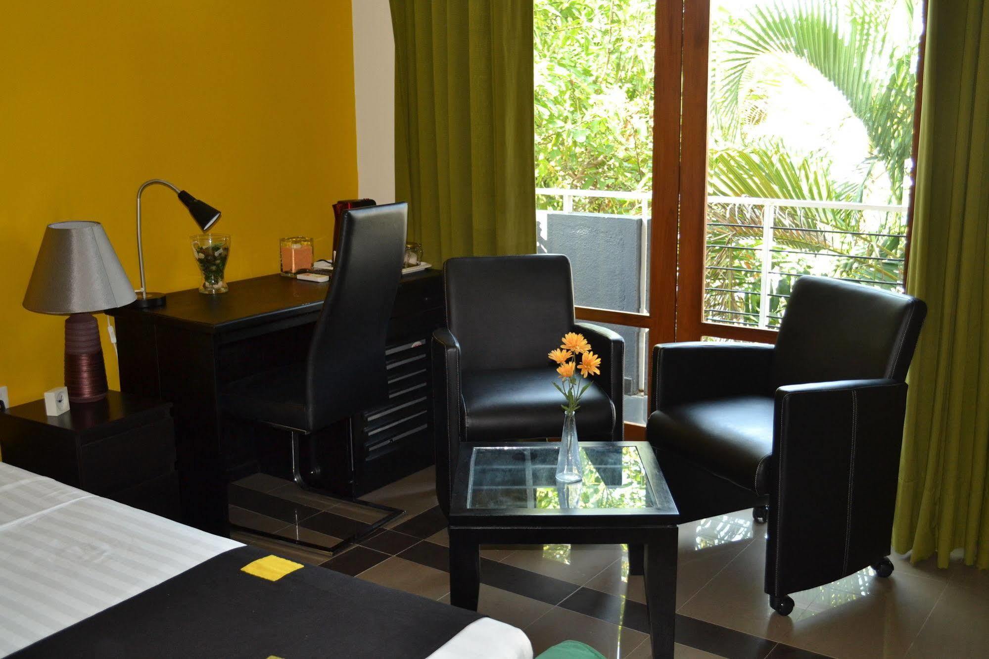 Oyo 437 Amali Residence Nugegoda Extérieur photo