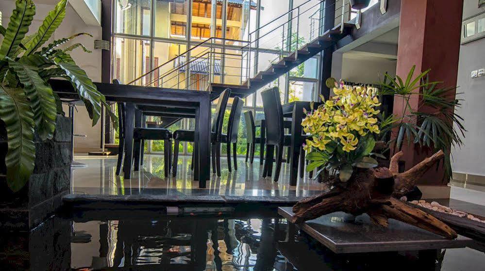 Oyo 437 Amali Residence Nugegoda Extérieur photo