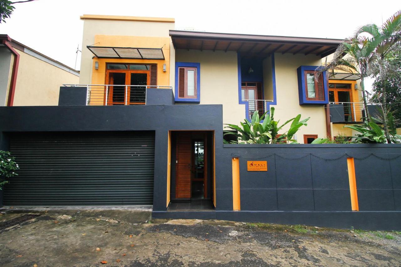 Oyo 437 Amali Residence Nugegoda Extérieur photo